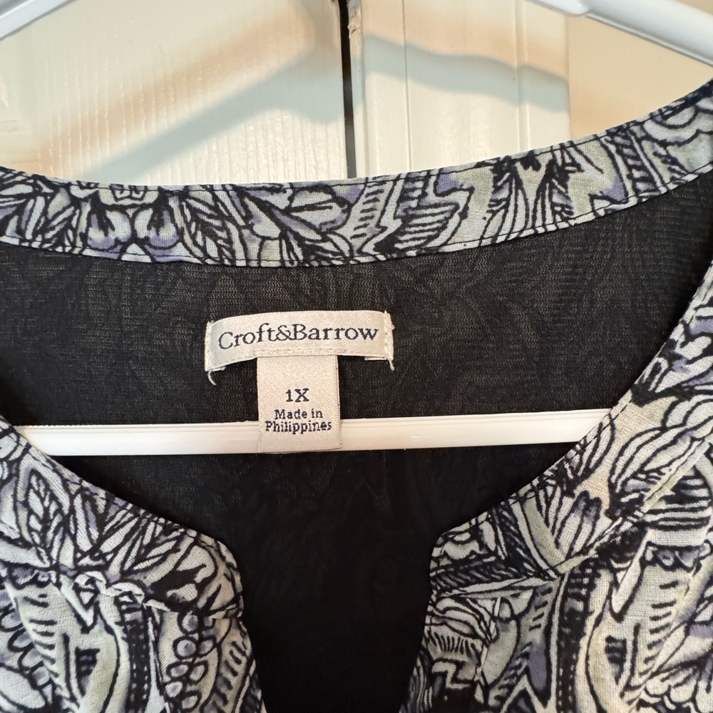 Croft & Barrow Black and White Paisley Blouse - Picture 5 of 5